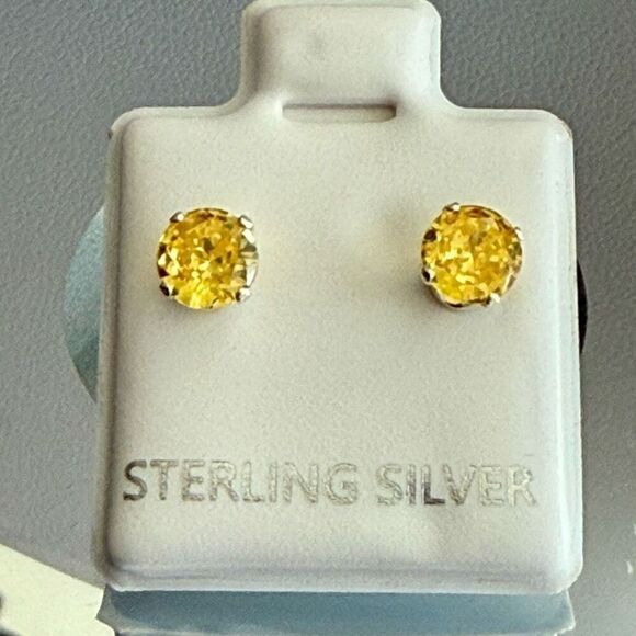Citrine Dainty 5mm Stud Earrings Round Cut Sterling Silver November Birthstone - Picture 1 of 3